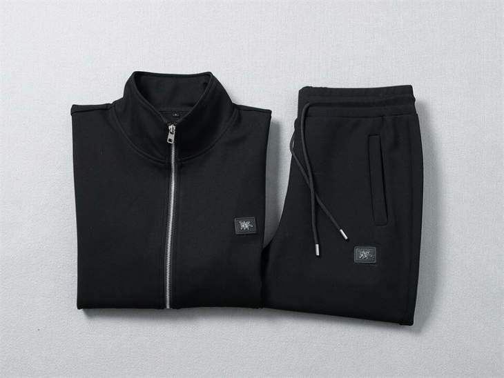 Picture of Dior Sweater Suits _SKUDiorM-3XL12yn18038383